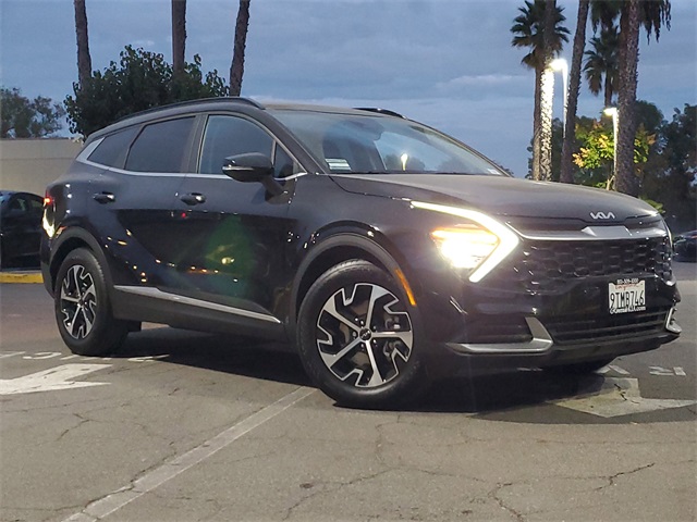 2025 Kia Sportage EX's photo