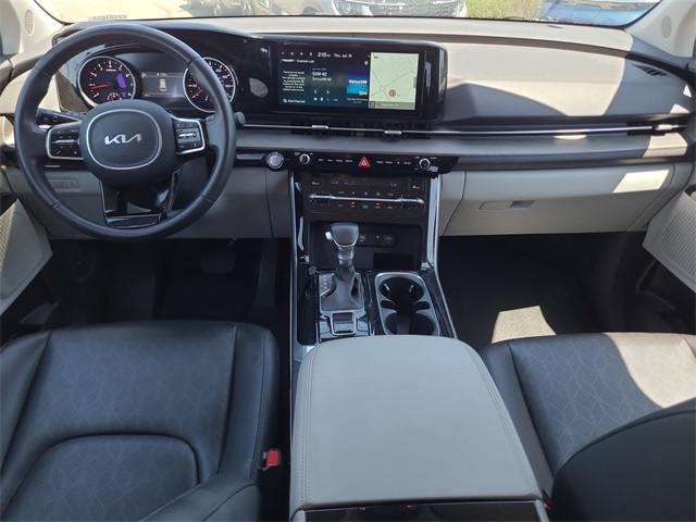 2024 Kia Carnival EX photo 9