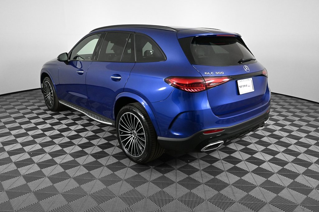 2026 Mercedes Benz GLC 300 photo 4
