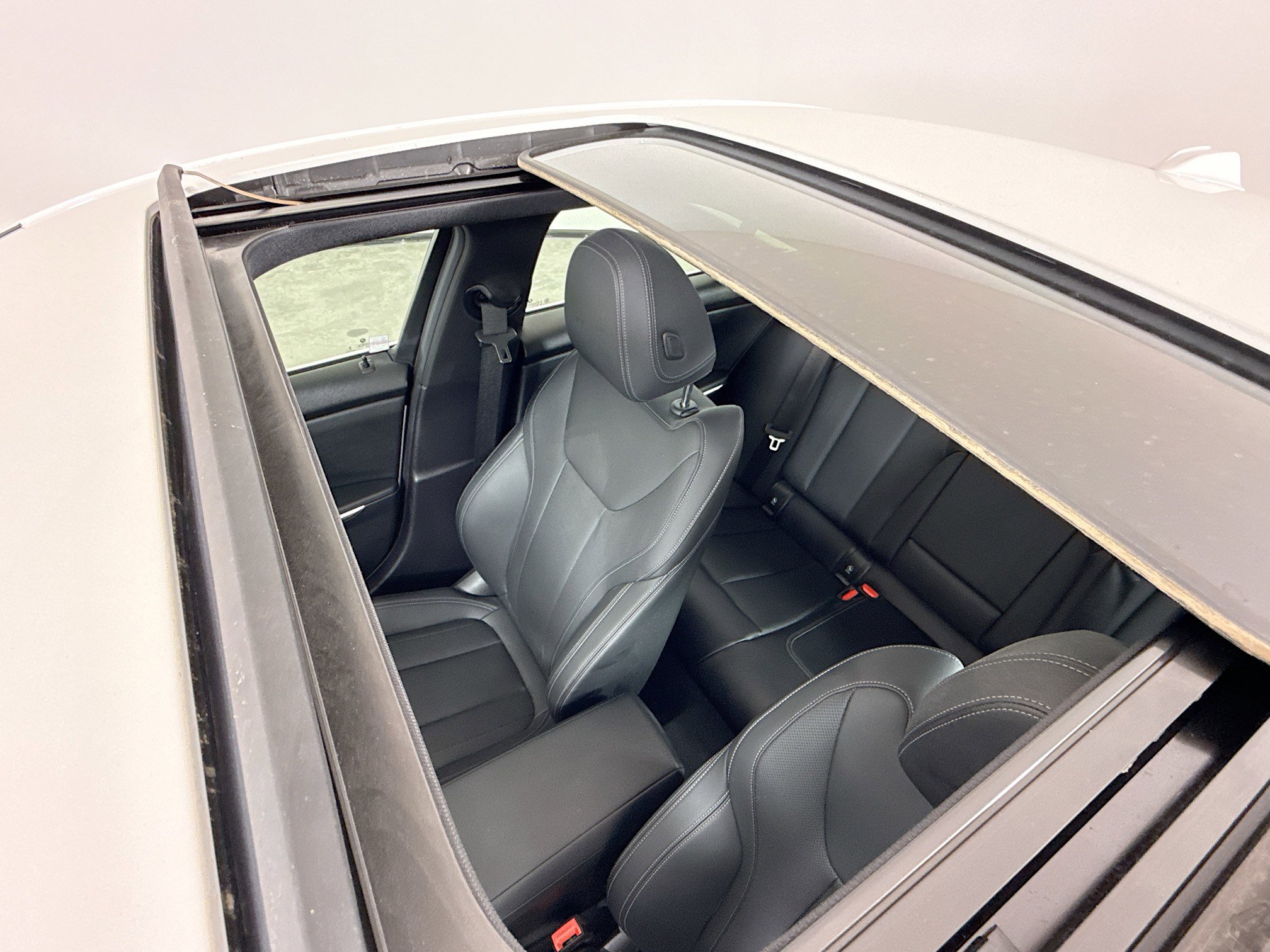 2025 Bmw 330i photo 14