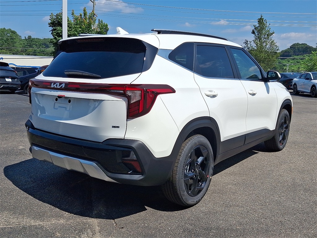 2026 Kia Seltos EX photo 2