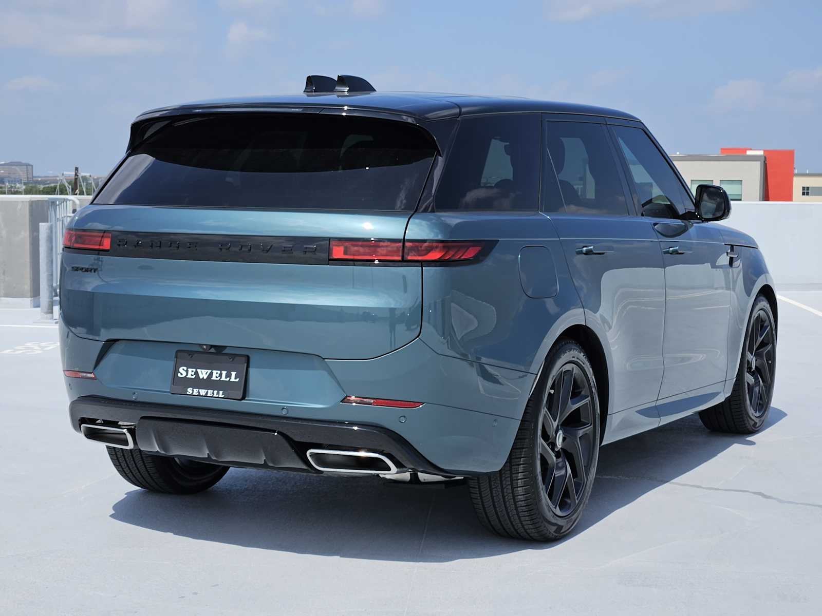 2025 Land Rover Range Rover Sport SE photo 5