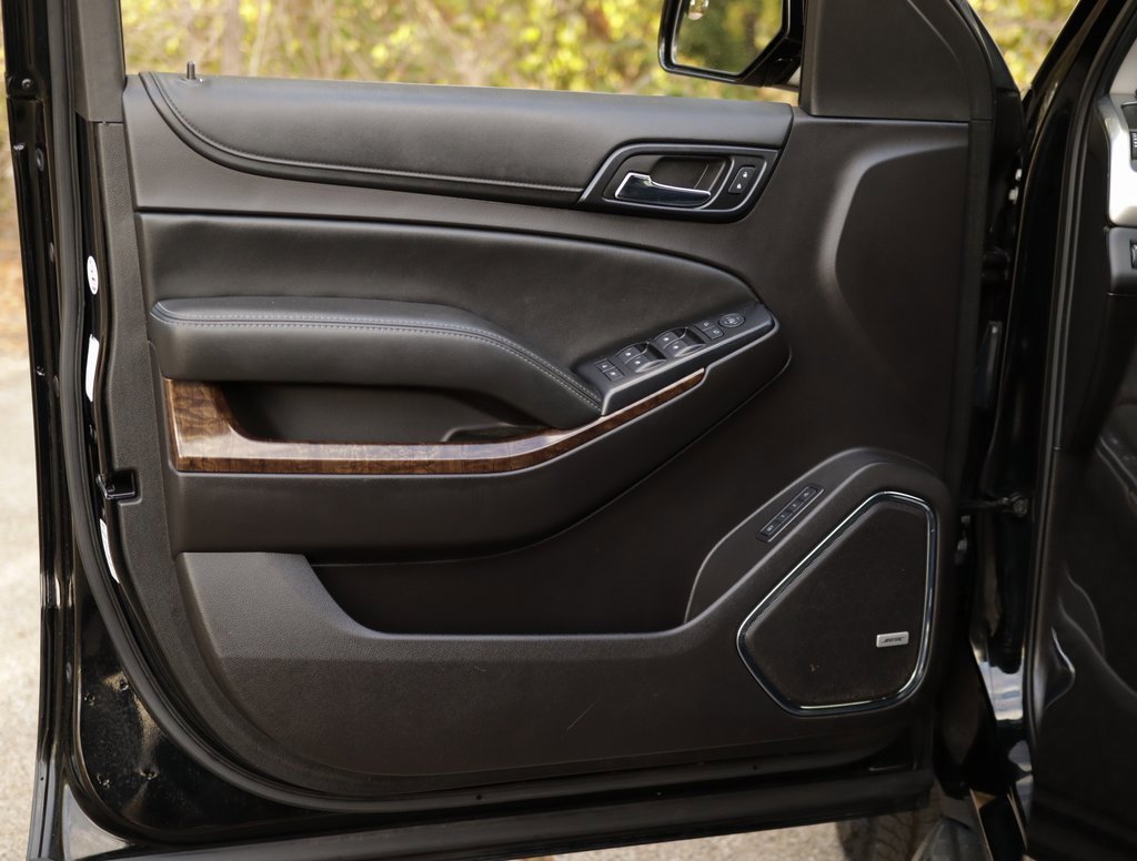 2017 Chevrolet Tahoe LT photo 22