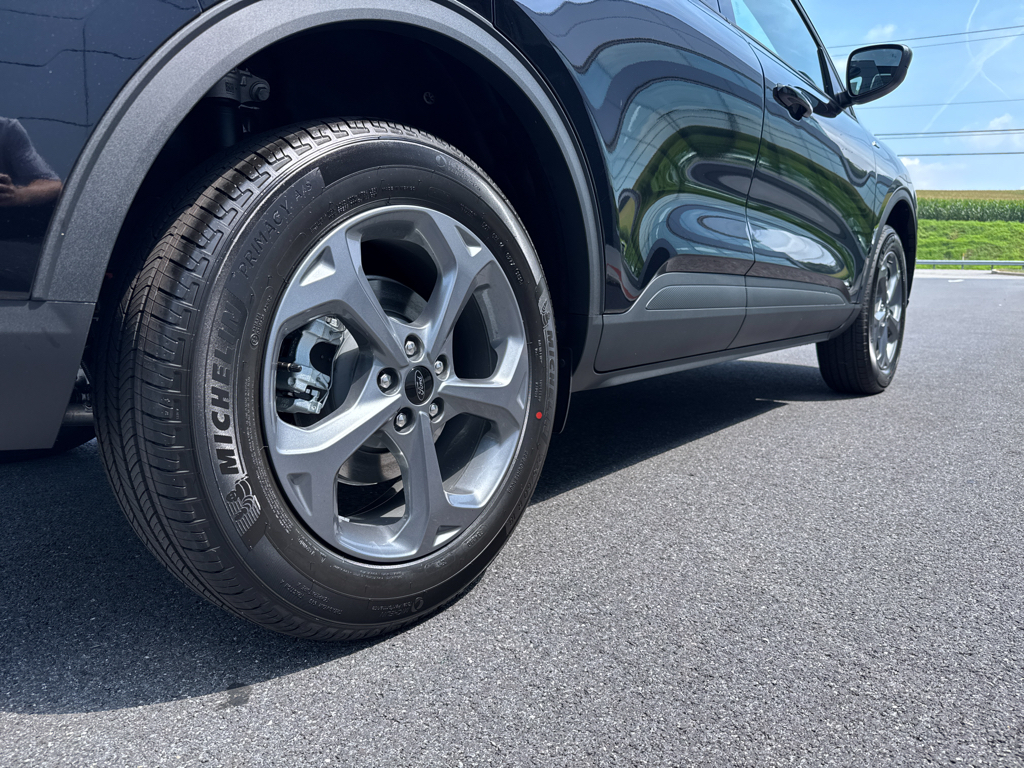 2025 Ford Escape ST-Line photo 11
