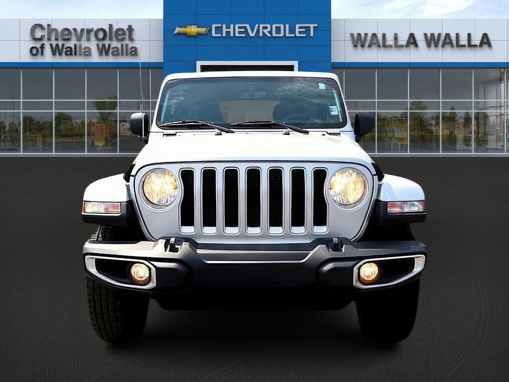 2023 Jeep Wrangler Sahara photo 2