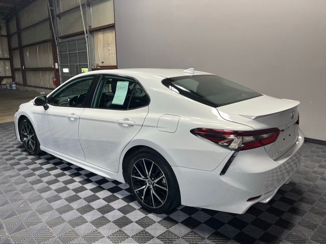 2023 Toyota Camry SE photo 3