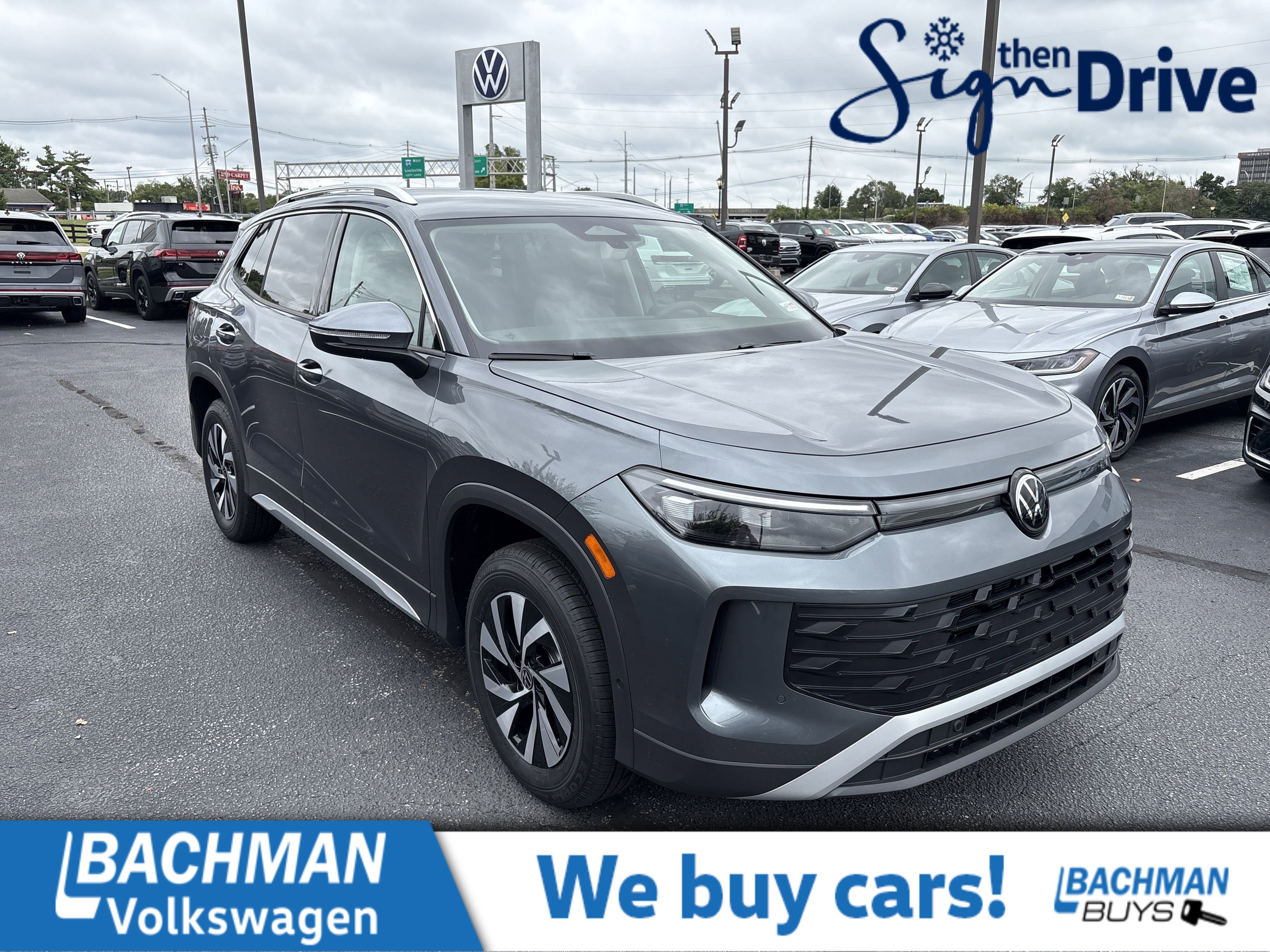 2025 Volkswagen Tiguan S's photo