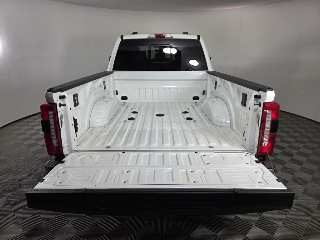 2025 Ford F-350 King Ranch photo 5