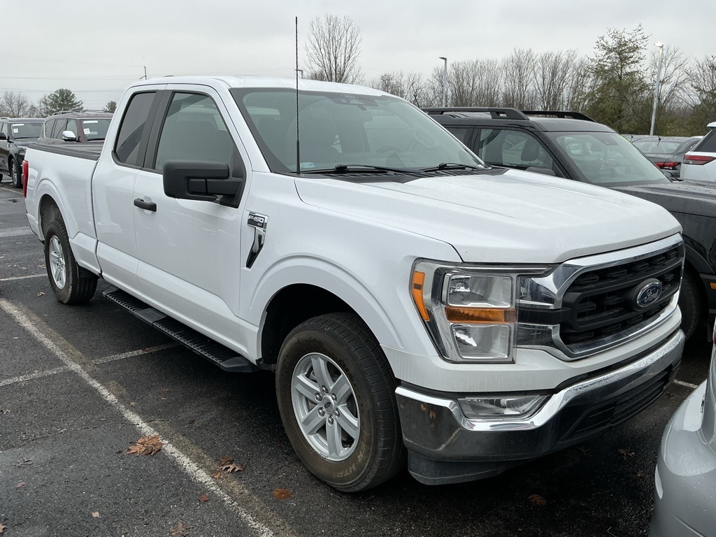 2022 Ford F-150 XLT's photo