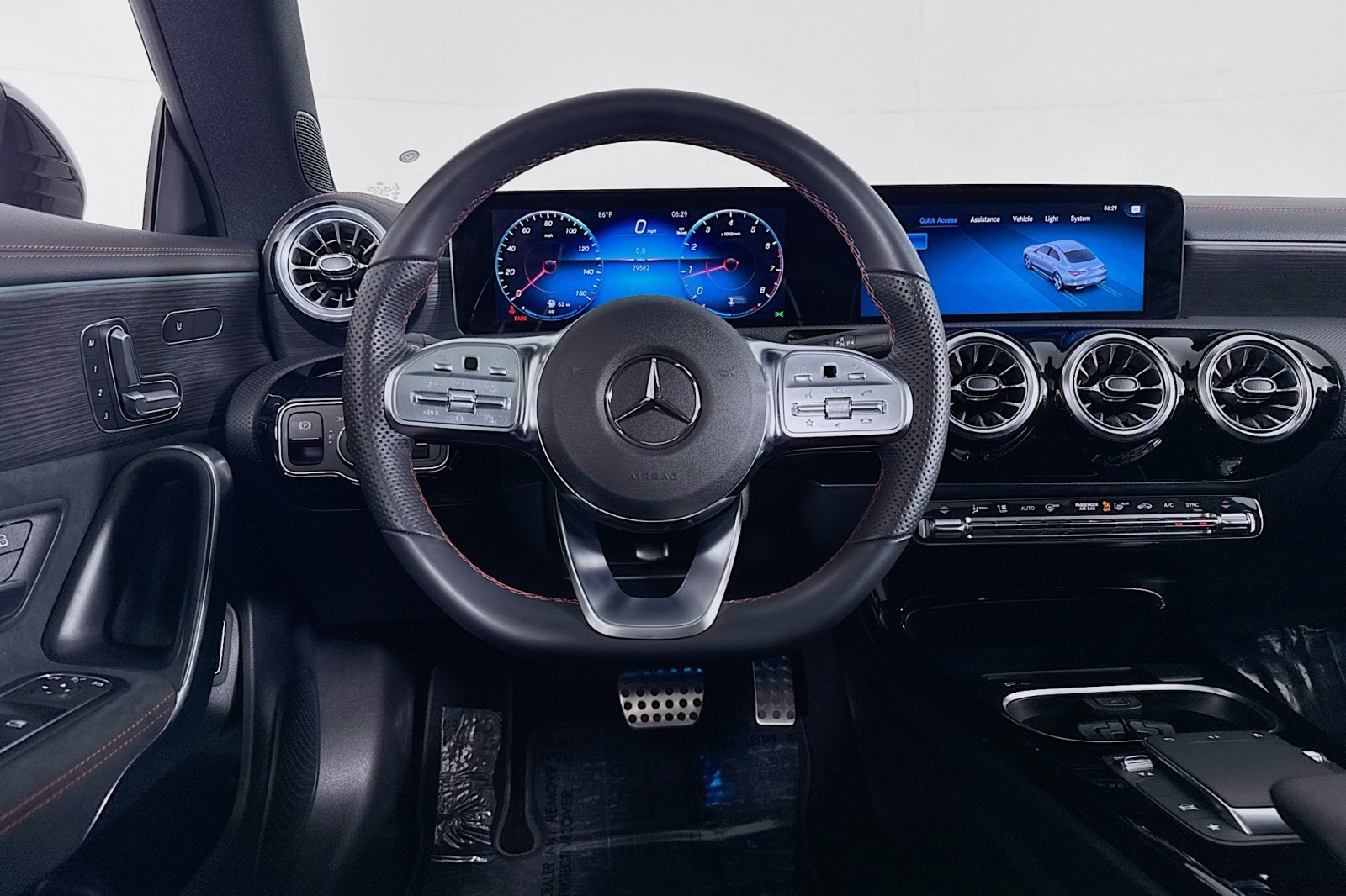 2023 Mercedes Benz CLA 250 photo 4