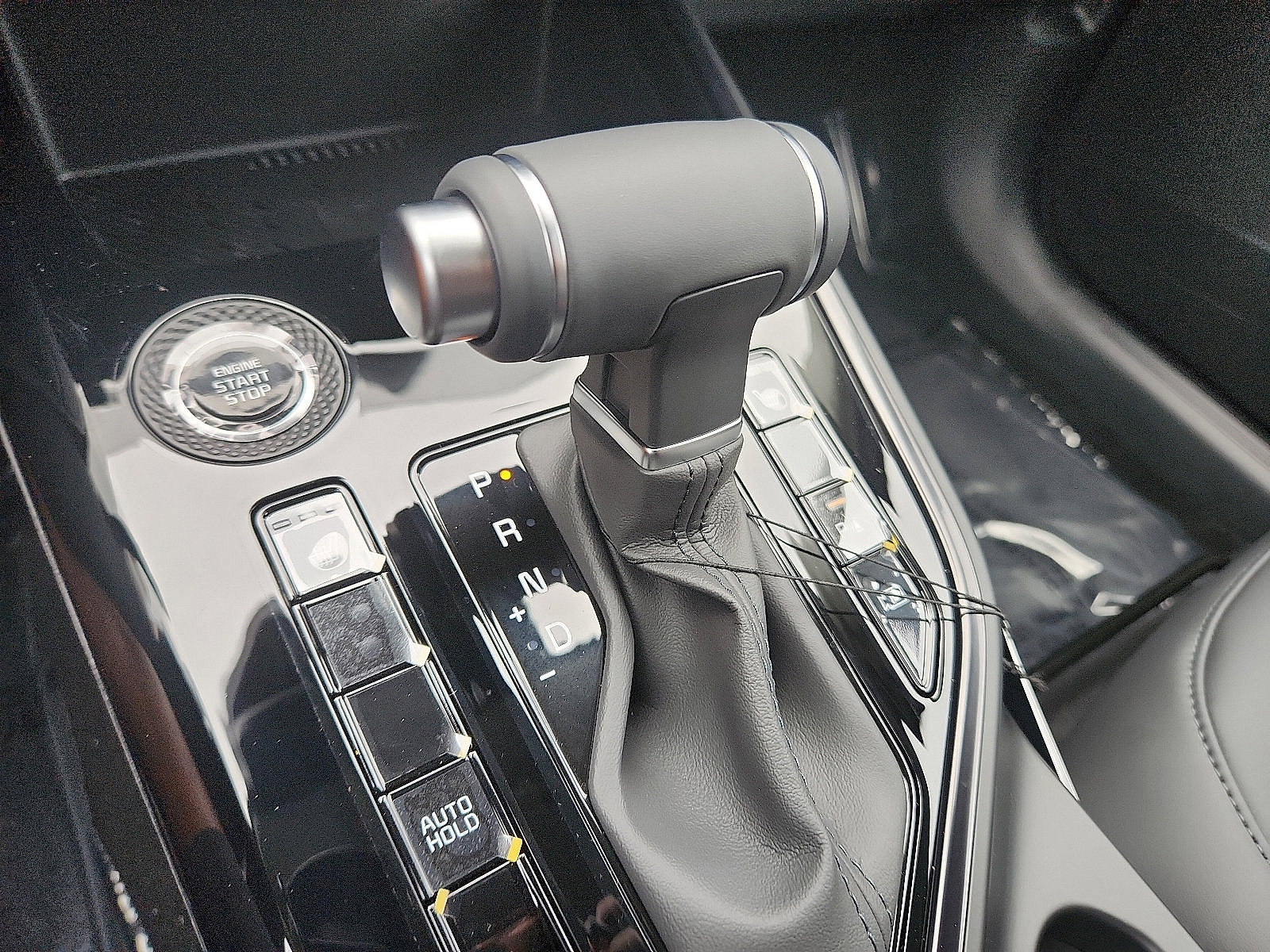 2025 Kia Niro EX Touring photo 7