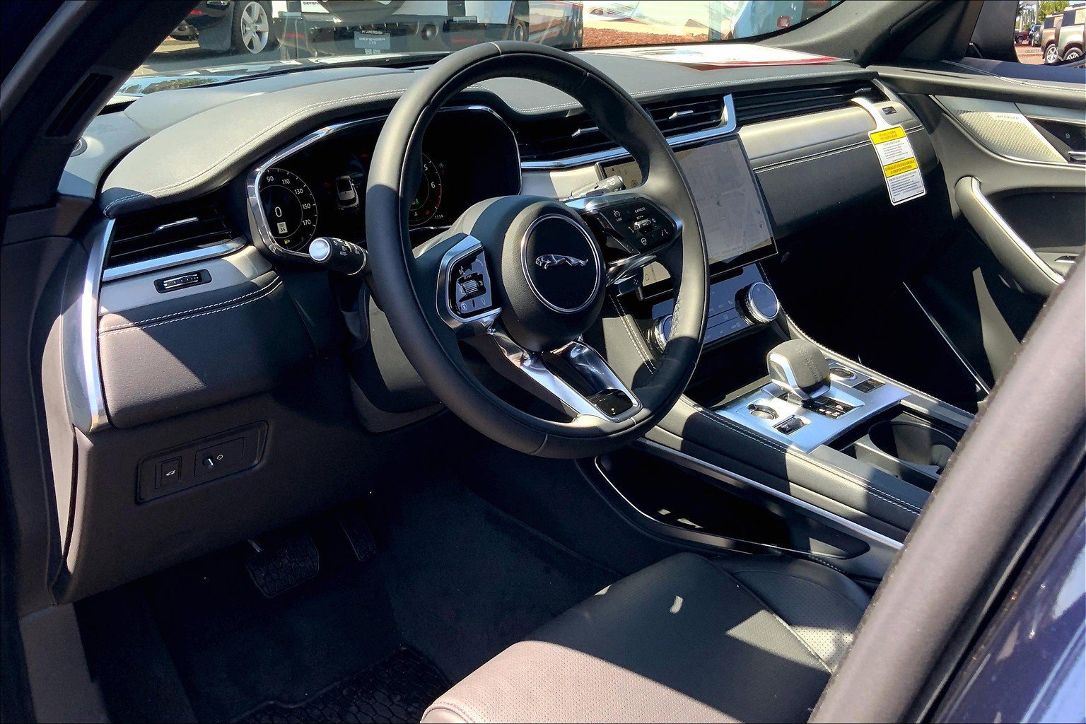 2026 Jaguar F-PACE P250 R-Dynamic S photo 8