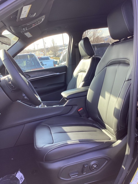 2025 Jeep Grand Cherokee Limited photo 6