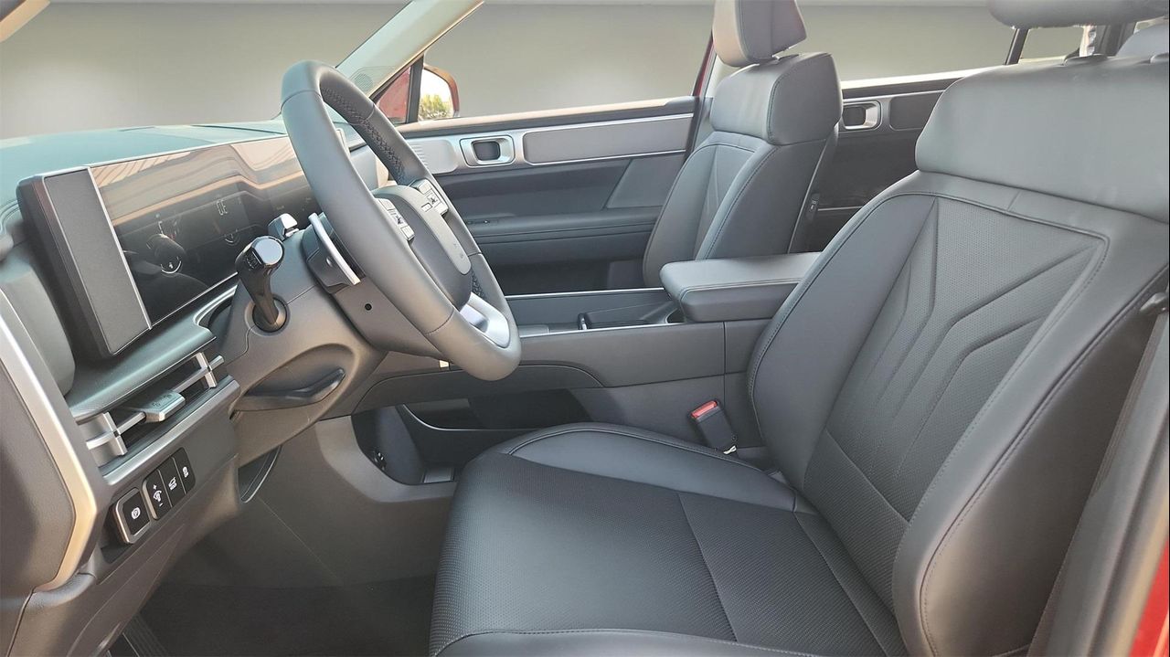 2025 Hyundai Santa Fe SEL photo 10