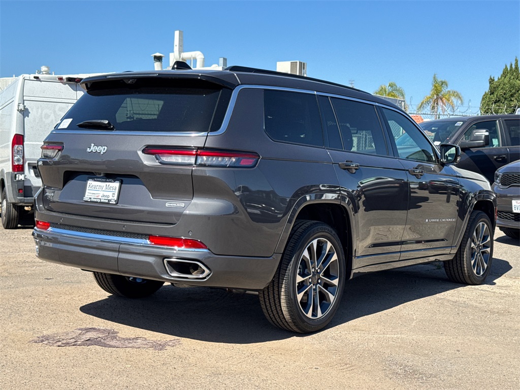 2025 Jeep Grand Cherokee Overland photo 8