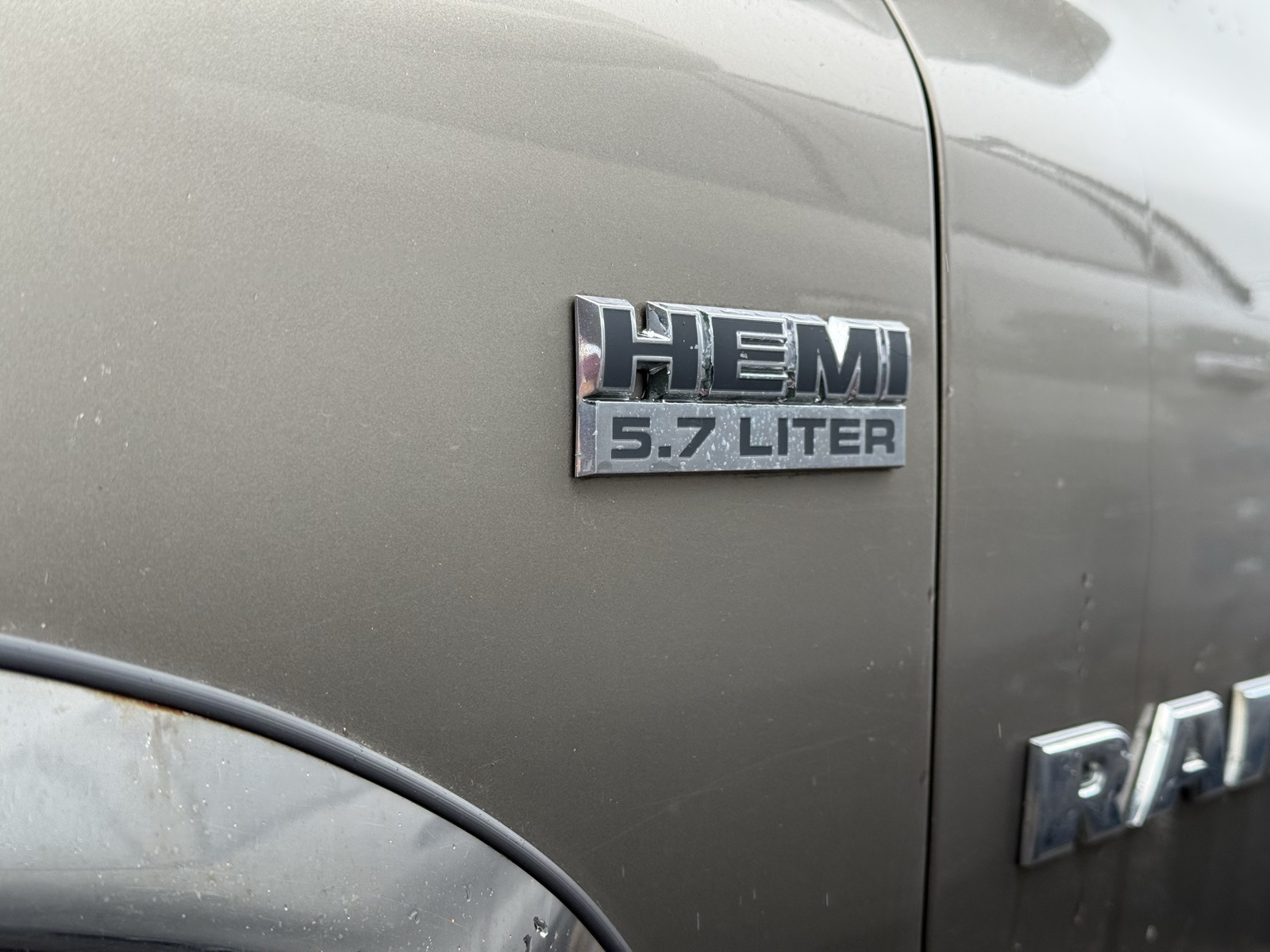 2008 Dodge Ram SLT photo 20
