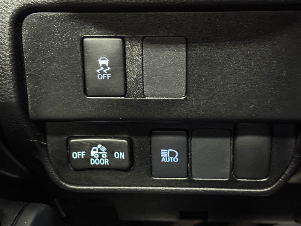 2022 Toyota Tacoma SR V6 photo 40