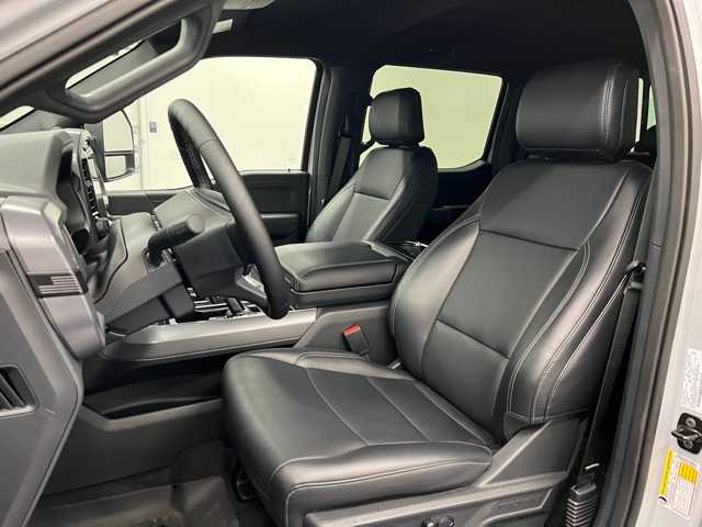 2025 Ford F-150 XLT photo 9