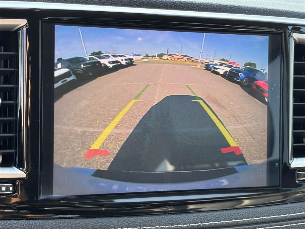 2023 Chrysler Pacifica Touring L photo 4