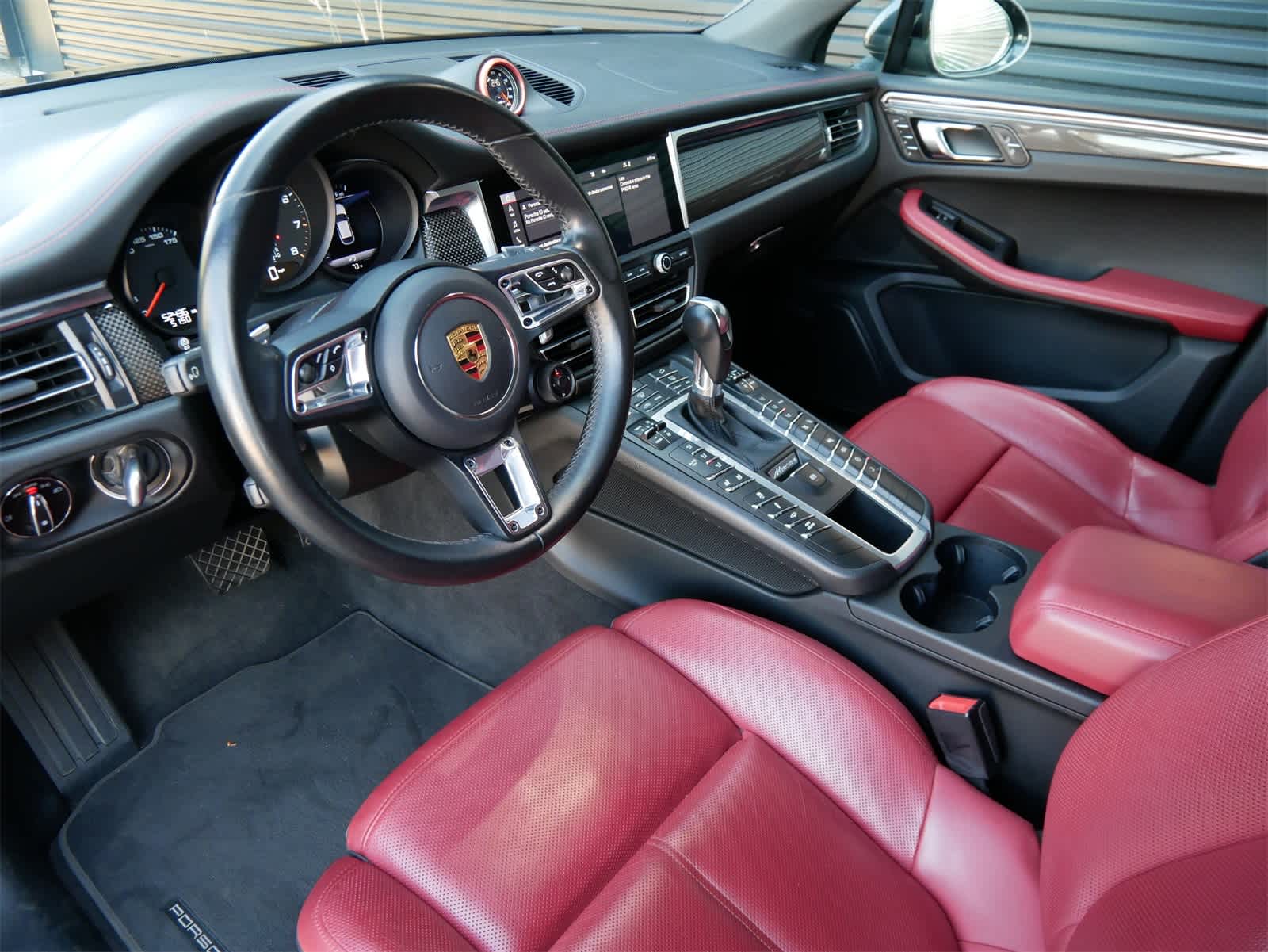 2021 Porsche Macan GTS photo 3