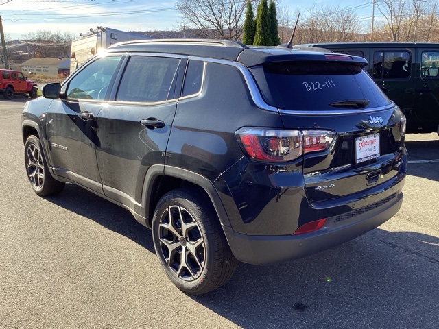 2025 Jeep Compass Limited photo 2