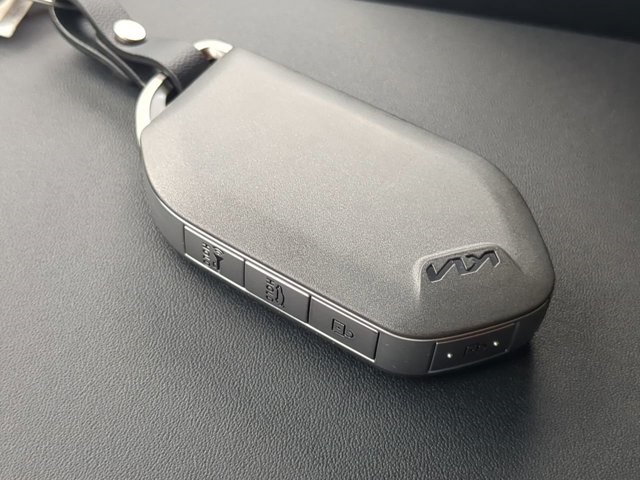 2025 Kia K4 GT-Line photo 28