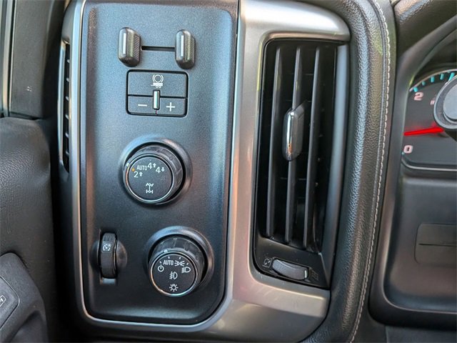 2018 Chevrolet Silverado 1500 LTZ photo 17