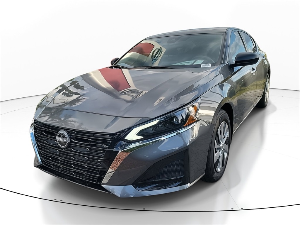 2025 Nissan Altima 2.5 S photo 4