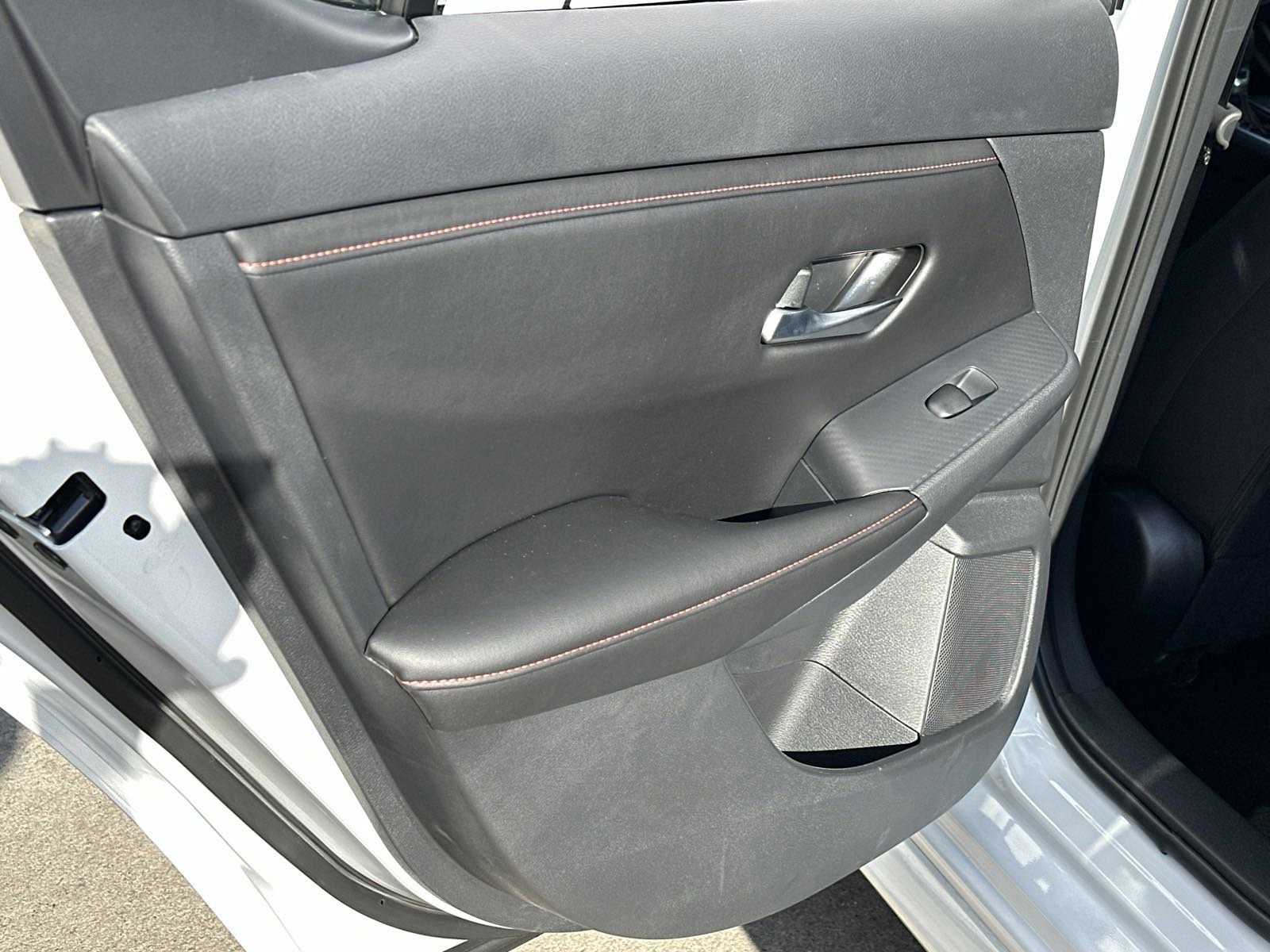 2025 Nissan Sentra SR photo 21