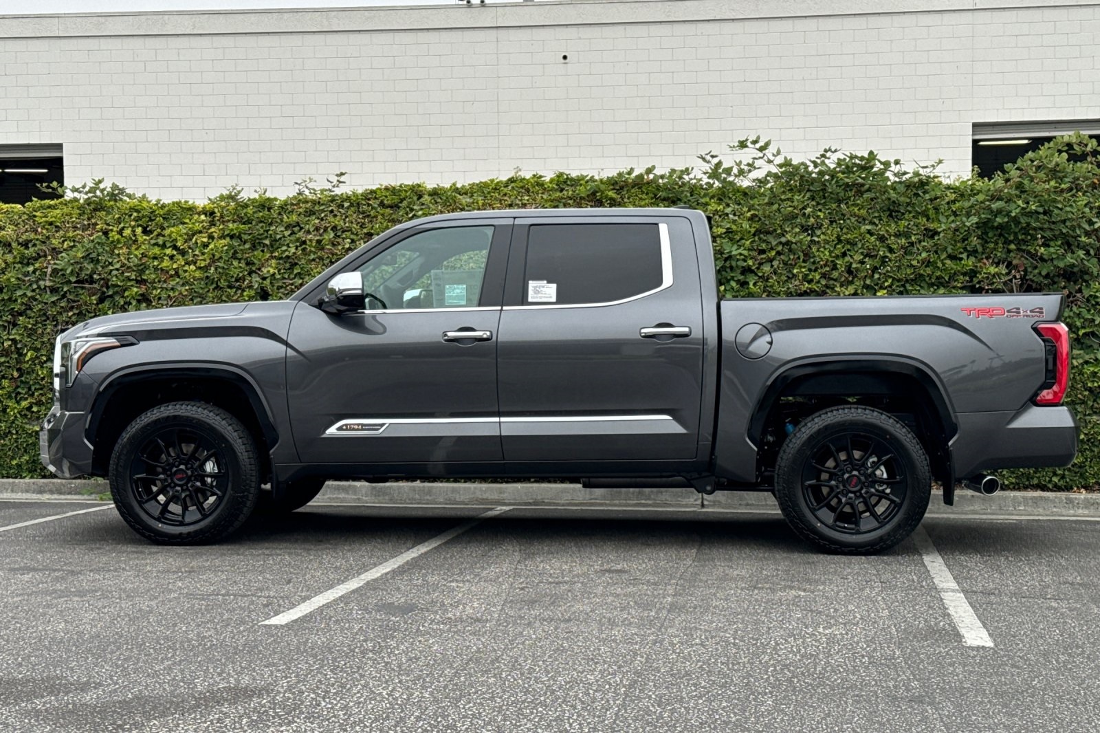 2025 Toyota Tundra 1794 Edition CrewMax photo 7