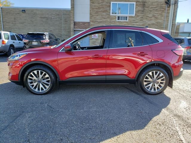 2020 Ford Escape Titanium photo 2