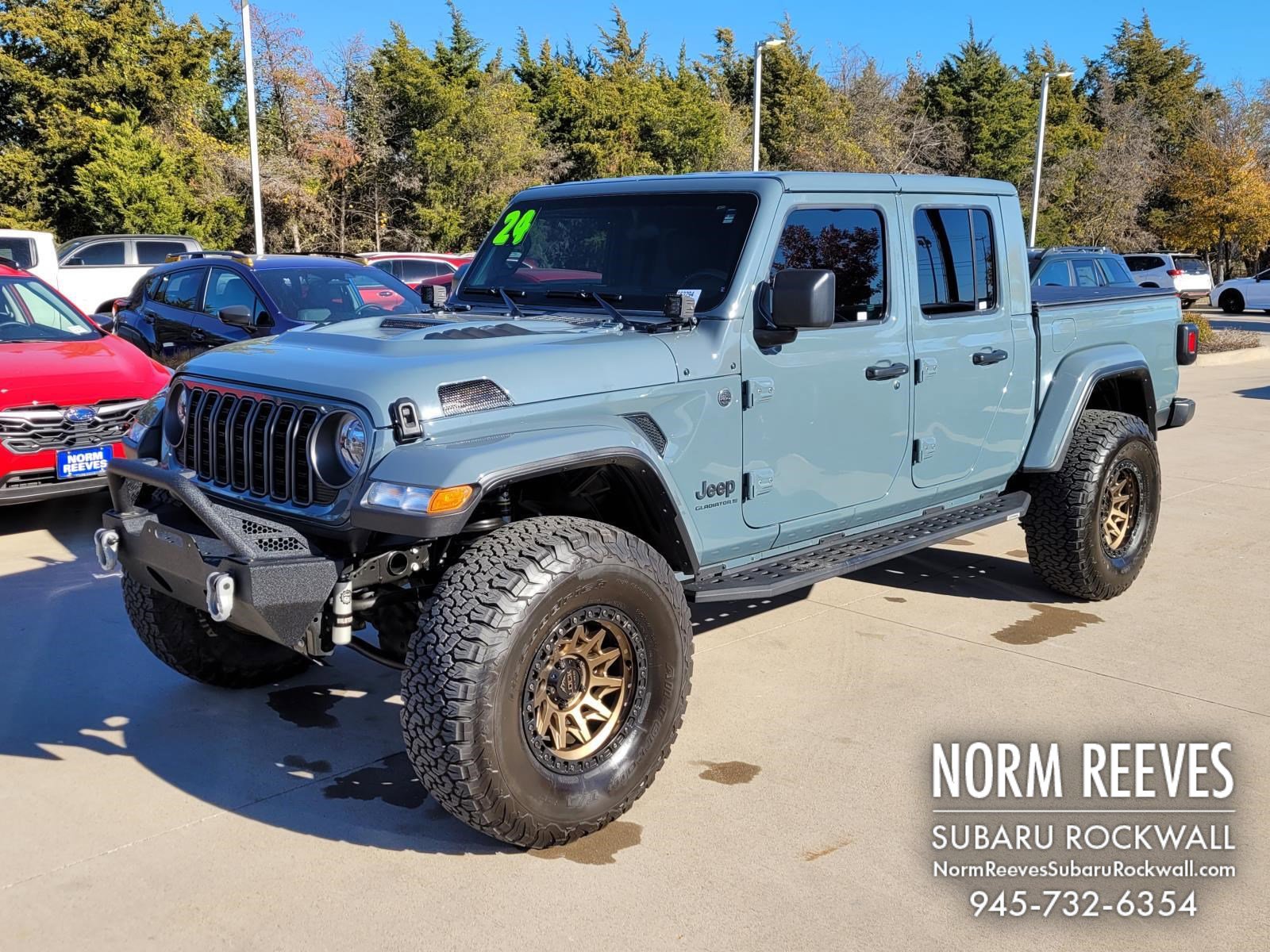 2024 Jeep Gladiator Nighthawk's photo