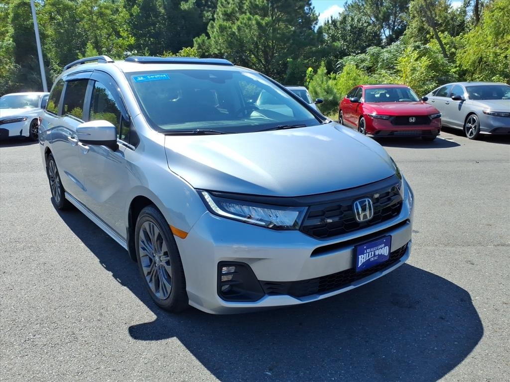 2025 Honda Odyssey Touring's photo