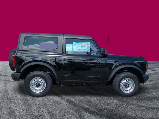 2025 Ford Bronco Base photo 3