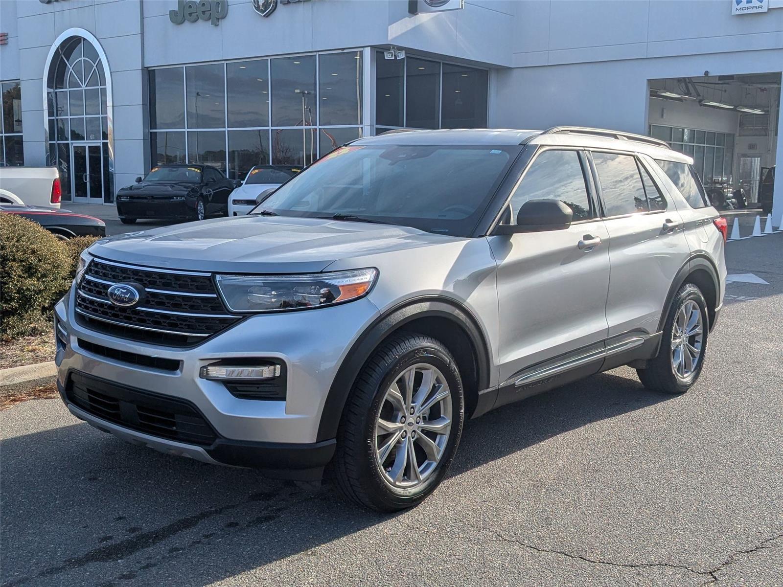 2022 Ford Explorer XLT's photo