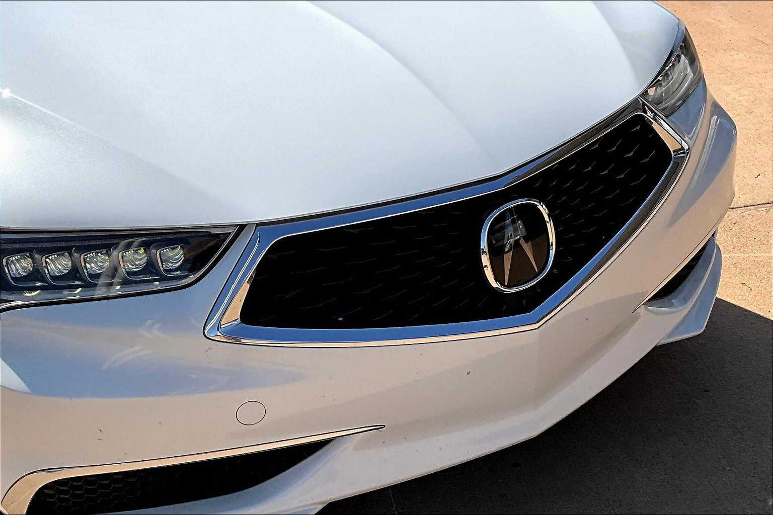 2018 Acura TLX photo 24