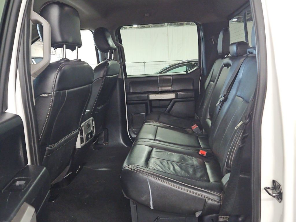 2020 Ford F-350 Lariat photo 7