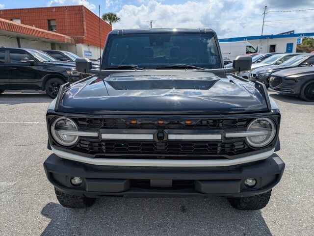 2021 Ford Bronco Badlands photo 2