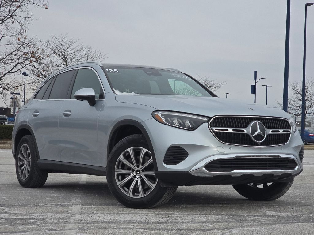2025 Mercedes-Benz GLC