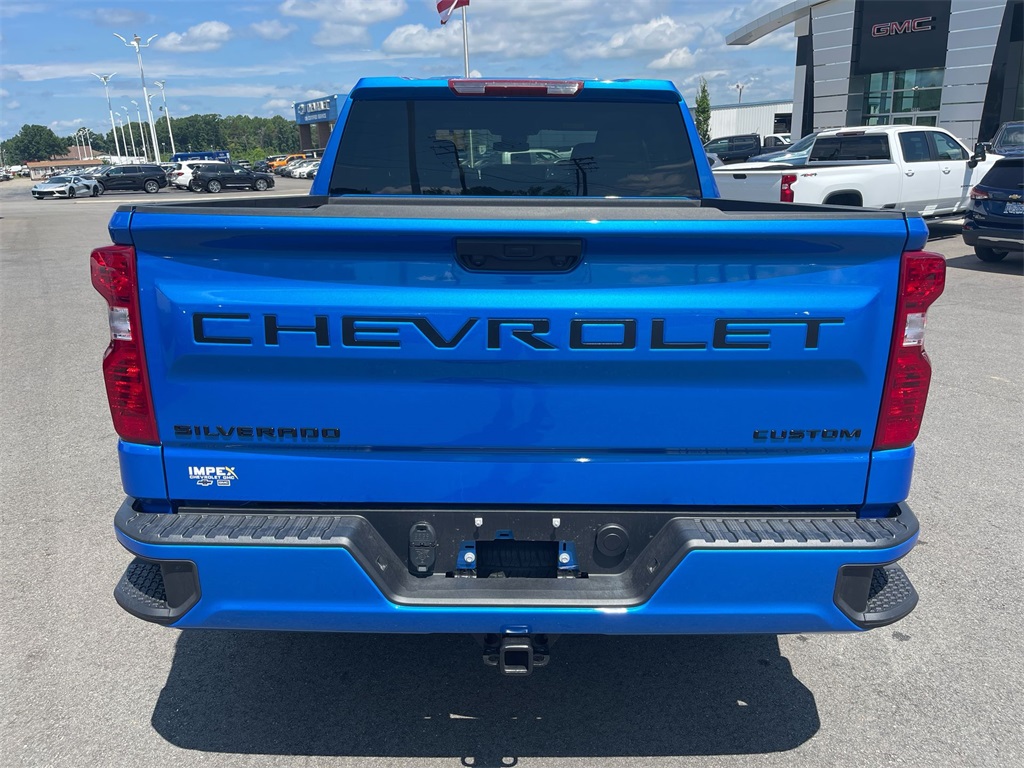 2025 Chevrolet Silverado 1500 Custom photo 3