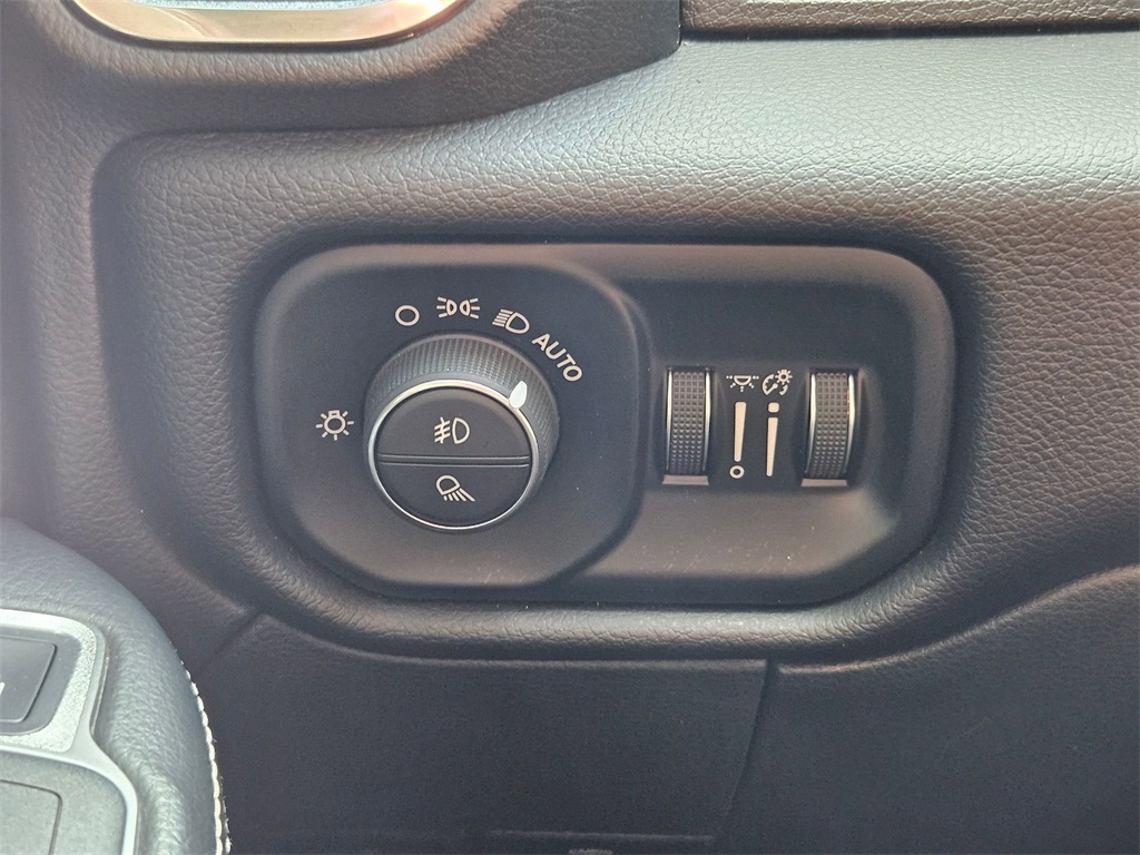2022 Ram 2500 Laramie photo 21