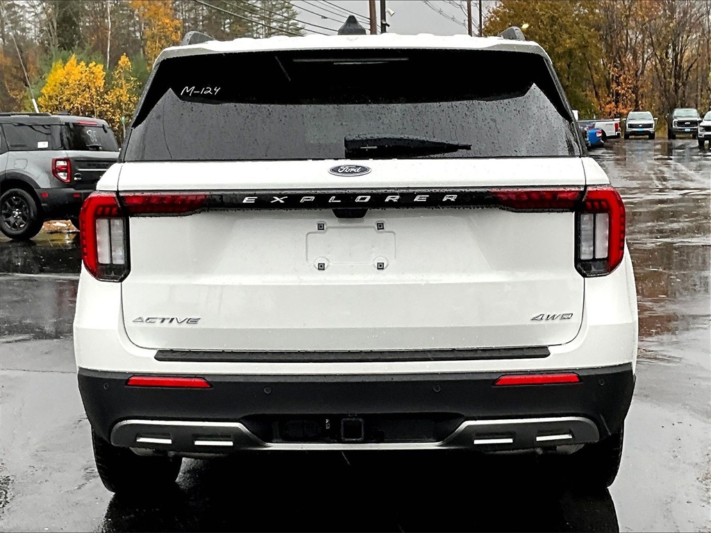 2026 Ford Explorer photo 4