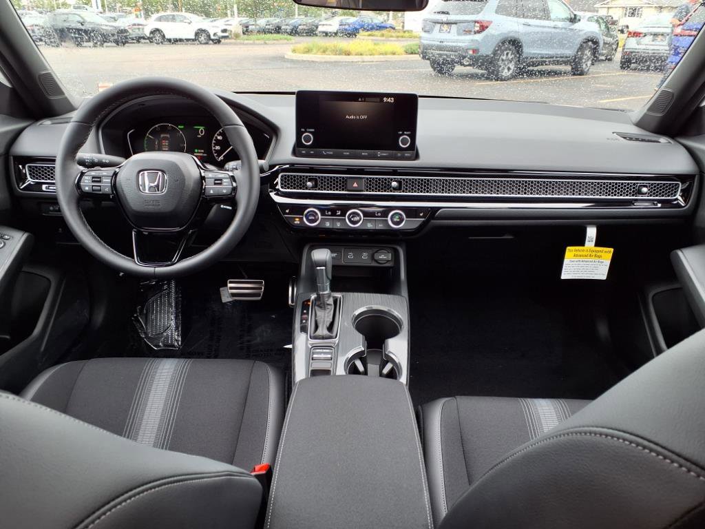 2026 Honda Civic Hatchback Hybrid Sport photo 5