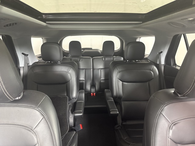2022 Ford Explorer XLT photo 13
