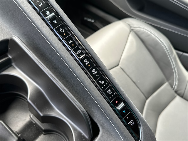 2024 Chevrolet Corvette Stingray 2LT photo 26