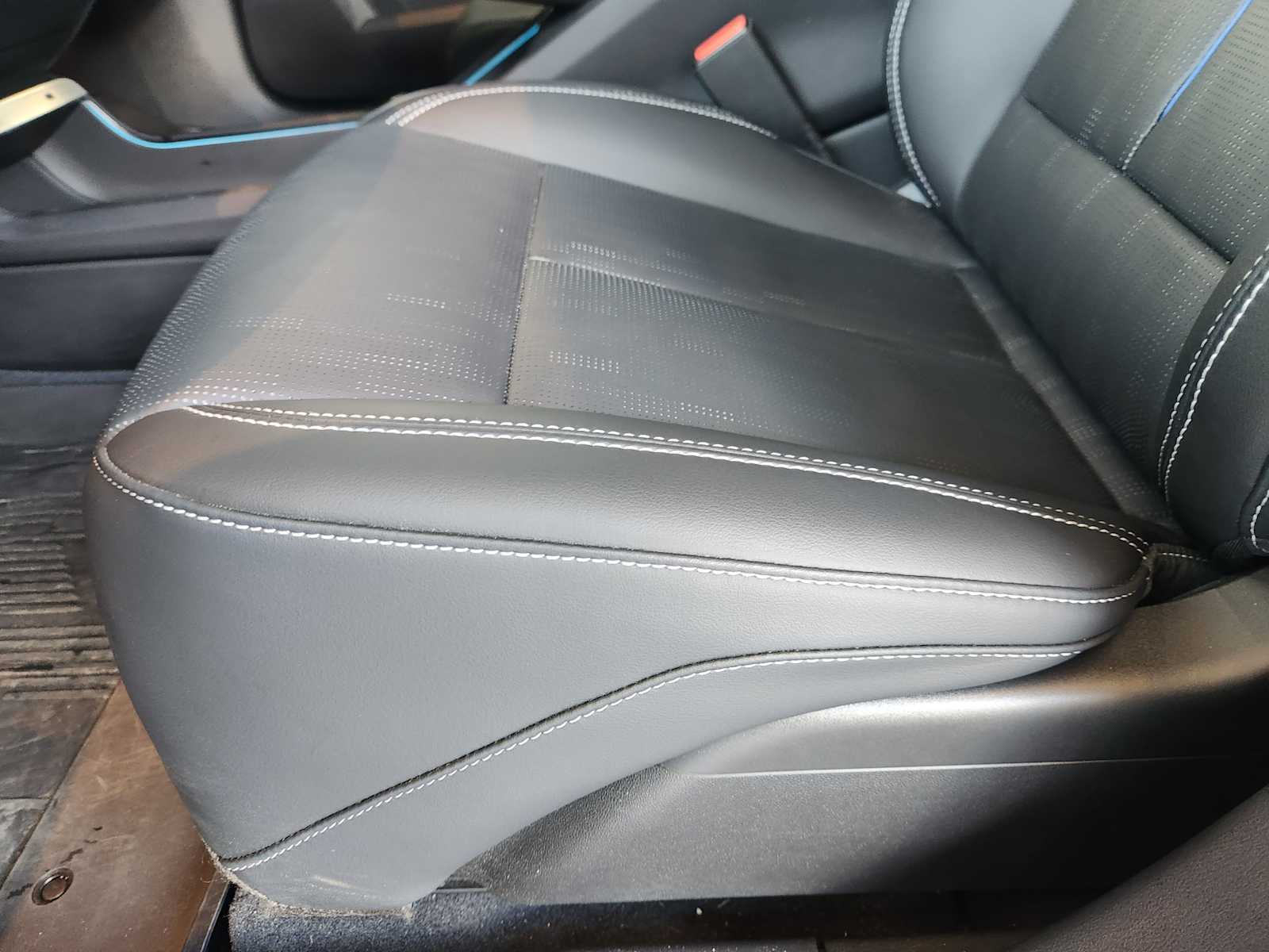 2024 Cadillac Lyriq Luxury photo 19