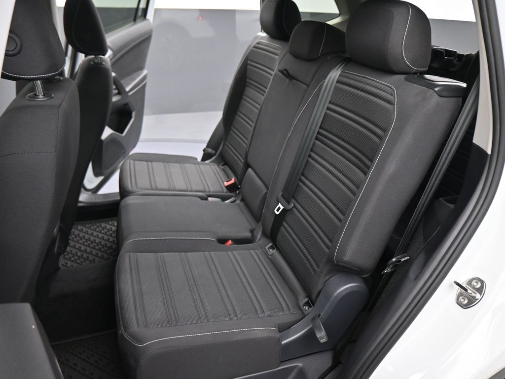 2024 Volkswagen Tiguan S photo 37