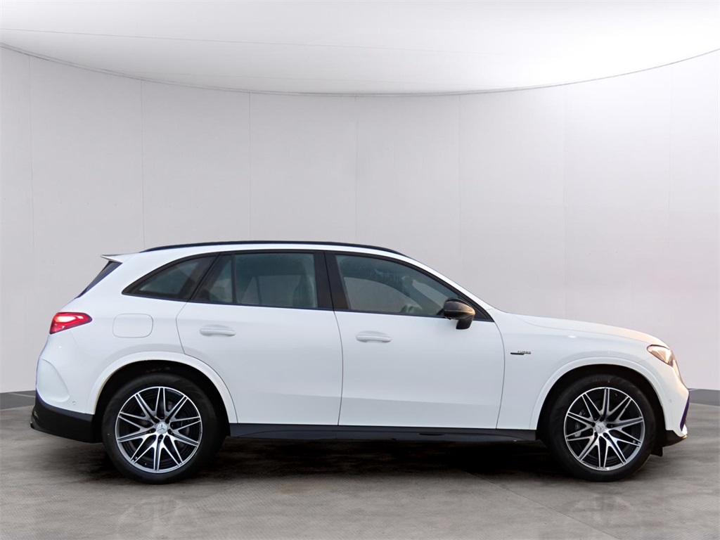 2025 Mercedes Benz GLC 43 AMG 4MATIC photo 3