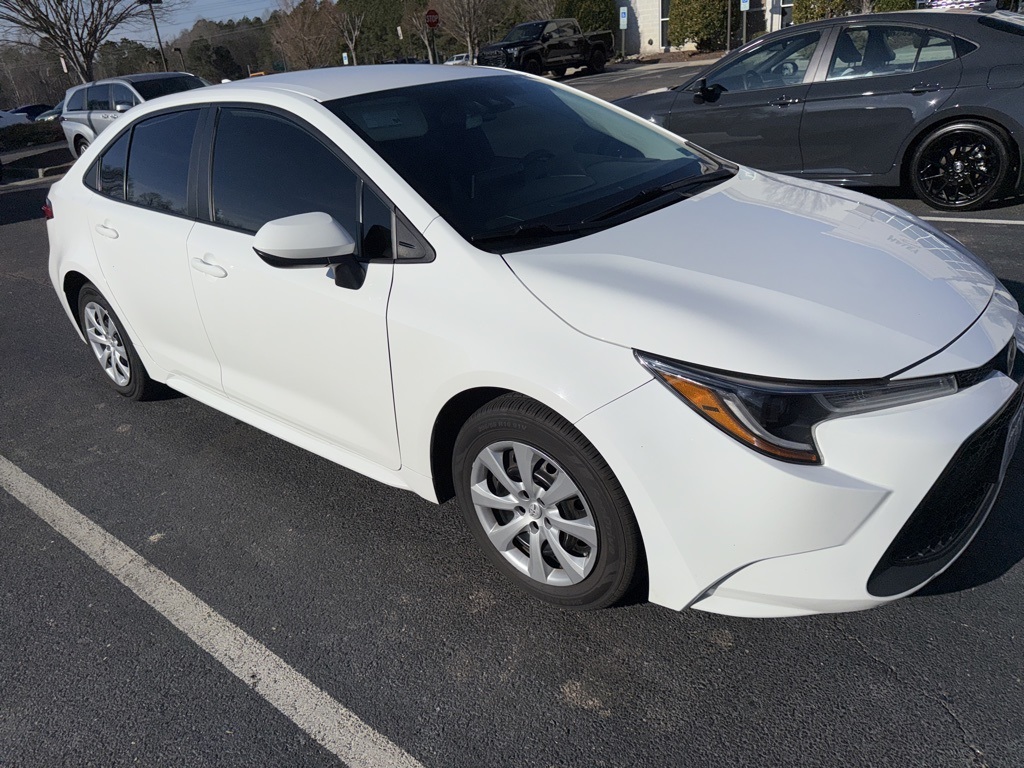 2021 Toyota Corolla LE's photo