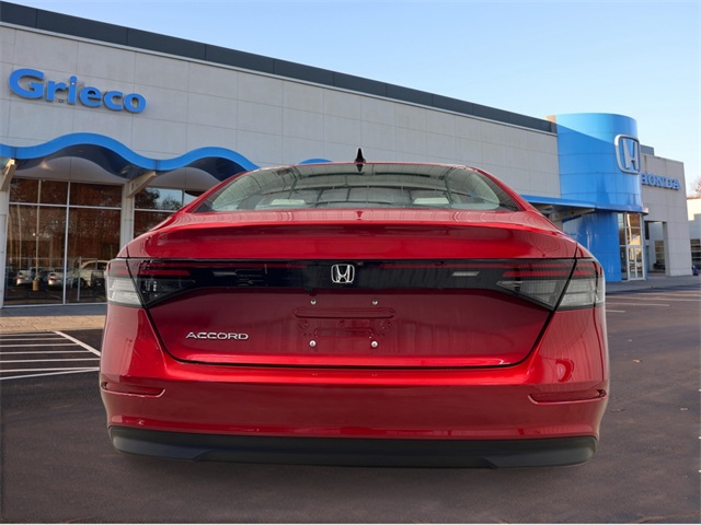 2025 Honda Accord SE photo 4